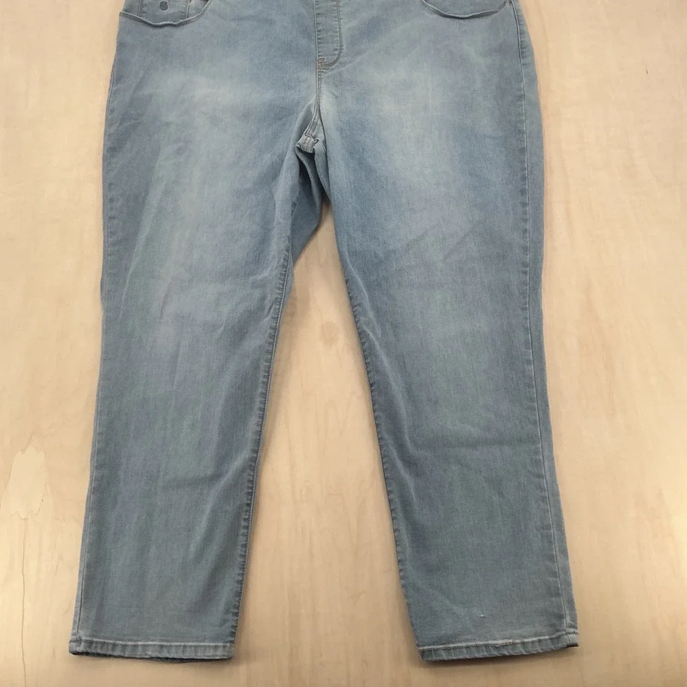 Gloria Vanderbilt Amanda Pull On Jeans Womens 26W Light Wash High Rise Tapered